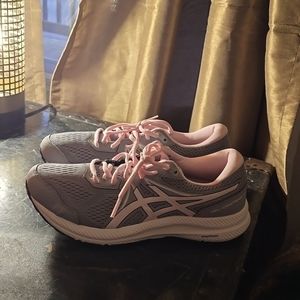 Asics Gel Contend 7  NWOT -Size 10